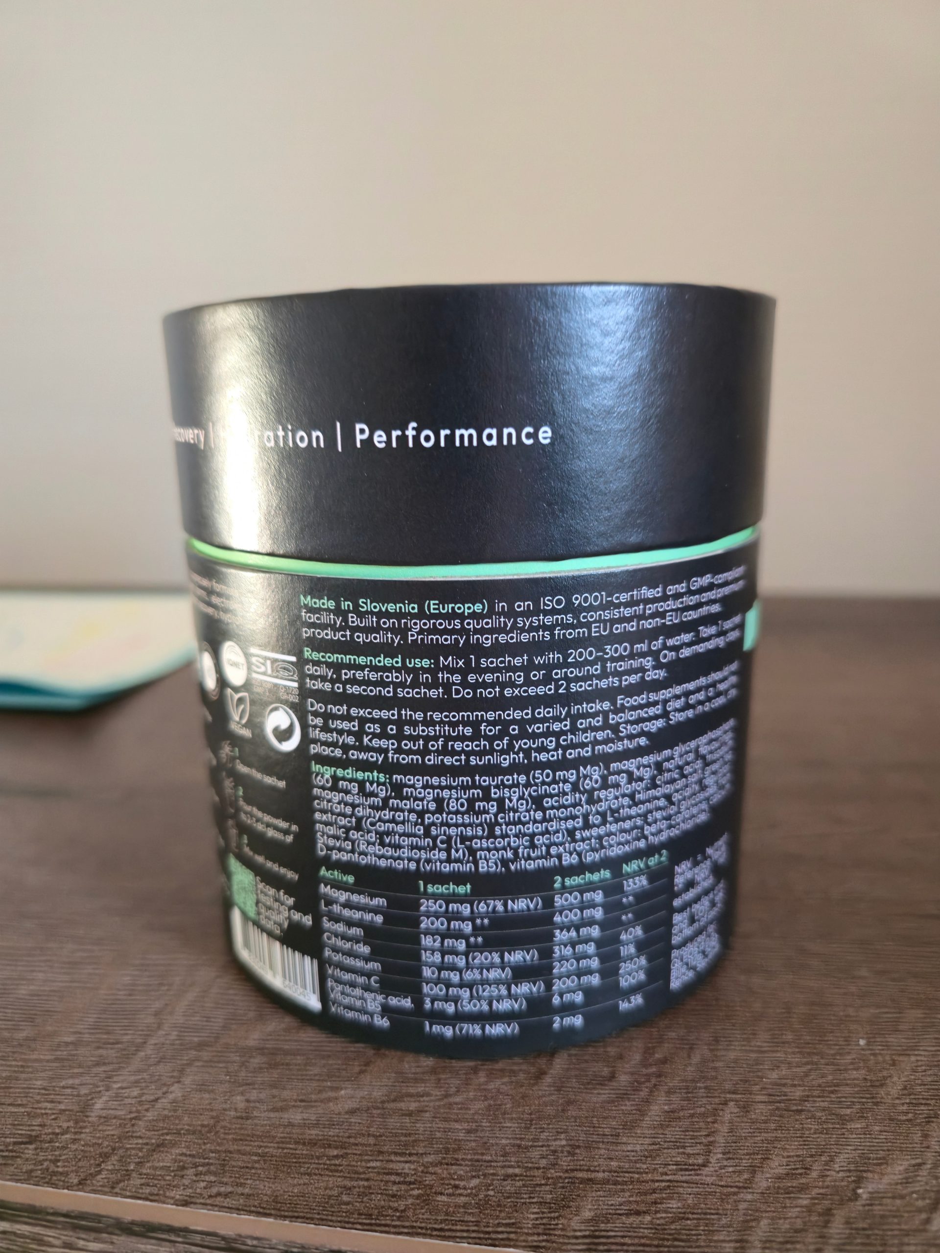 QLEOS Magnesium⁴ + Electrolytes rear label with amounts and preparation instructions